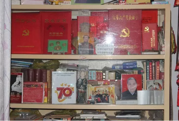 普瑞眼科践行“两学一做” 走访慰问共和国老党员