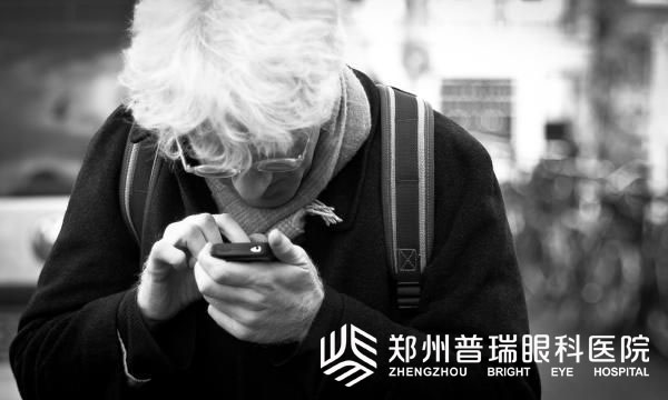 高度近视可以吗？V4C-ICL助您摆脱眼镜束缚！