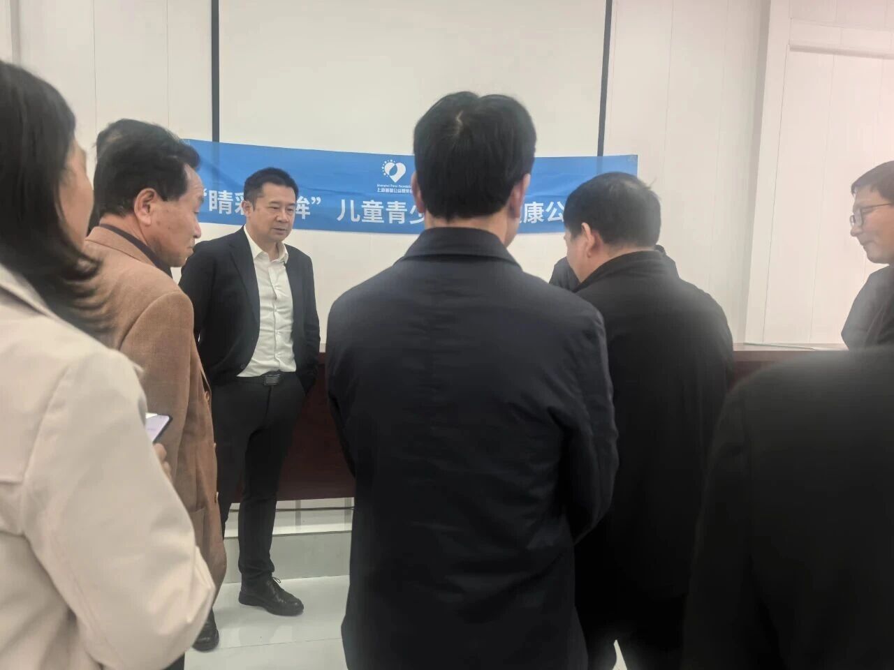 郑州普瑞眼科“关爱青少年 健康光明老区行”在行动