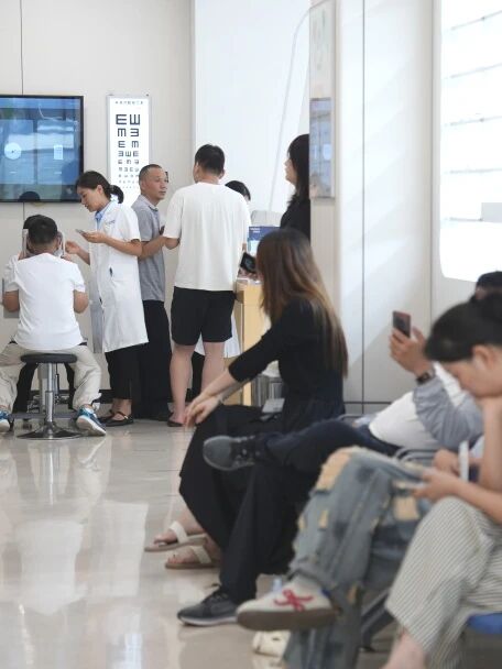 框架镜护理指南：做好这5步，镜片清晰又耐用！