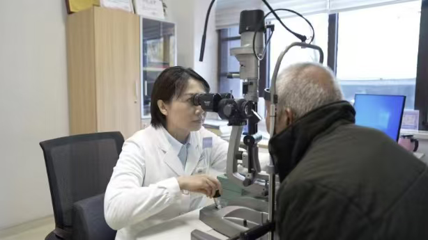 白内障手术换“镜头”，人工晶体怎么选不踩坑？